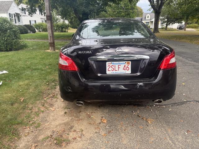 2010 nissan maxima sv