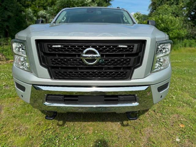 2021 nissan titan xd sv