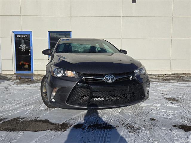 2016 toyota camry se w/special edition pkg