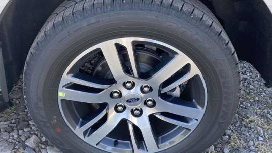 new 2024 ford expedition xlt rwd