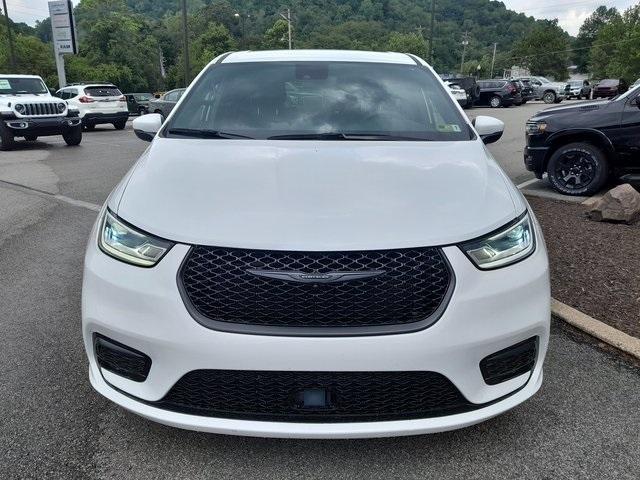 2023 chrysler pacifica hybrid touring l