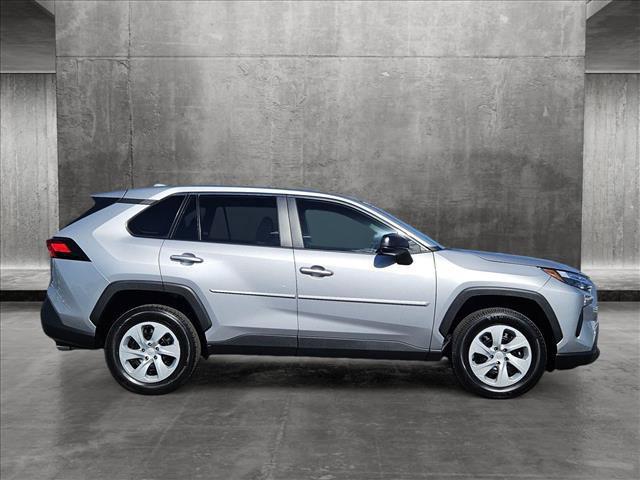 2023 toyota rav4 le