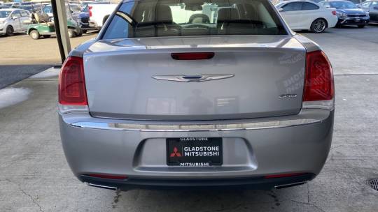 2016 Chrysler 300