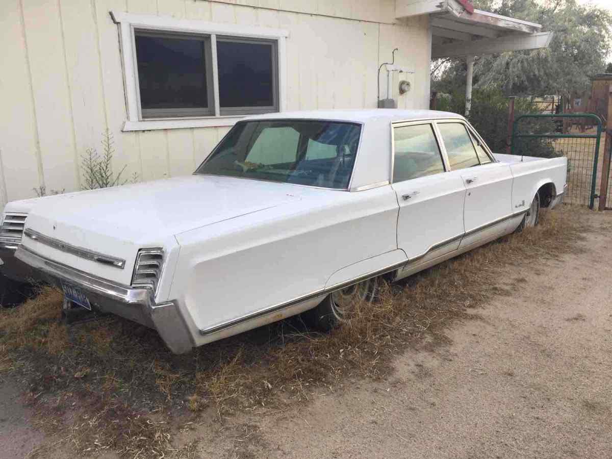 1967 chrysler newport sedan white rwd automatic 4-door
