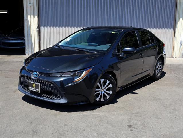 2022 toyota corolla hybrid le