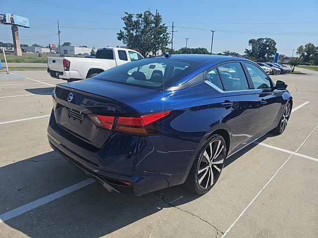 2022 nissan altima sr fwd