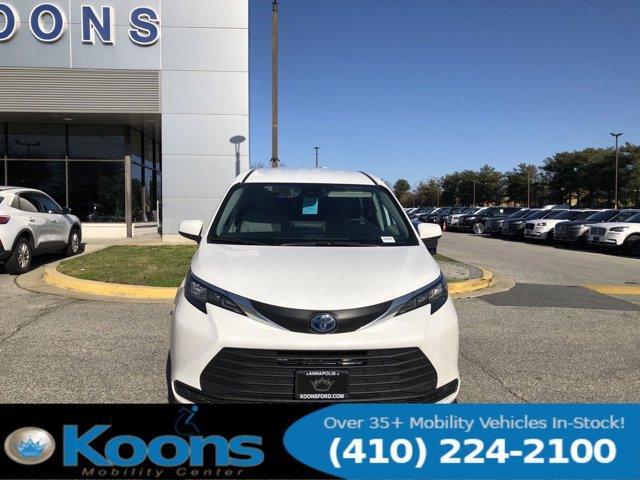 2024 toyota sienna le