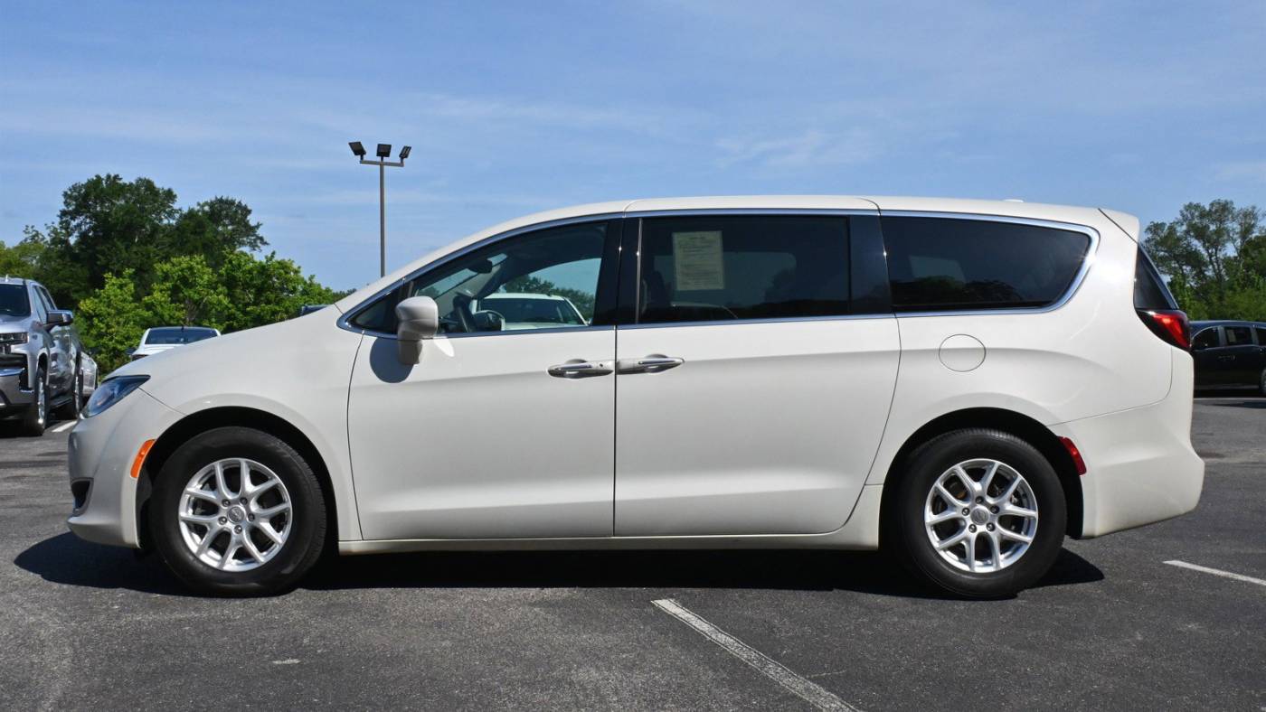 2020 chrysler pacifica touring