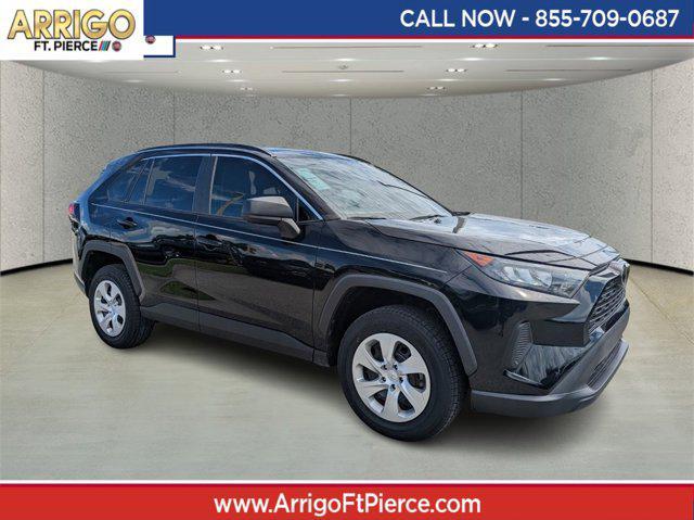 2021 toyota rav4 le
