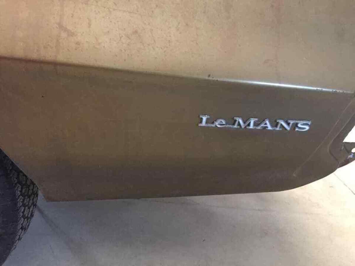 1970 pontiac lemans - ac gto hood no motor or transmission