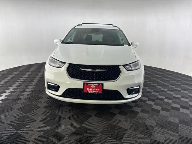 2022 chrysler pacifica touring l