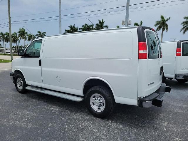 2021 chevrolet express 2500 rwd 2500 regular wheelbase wt