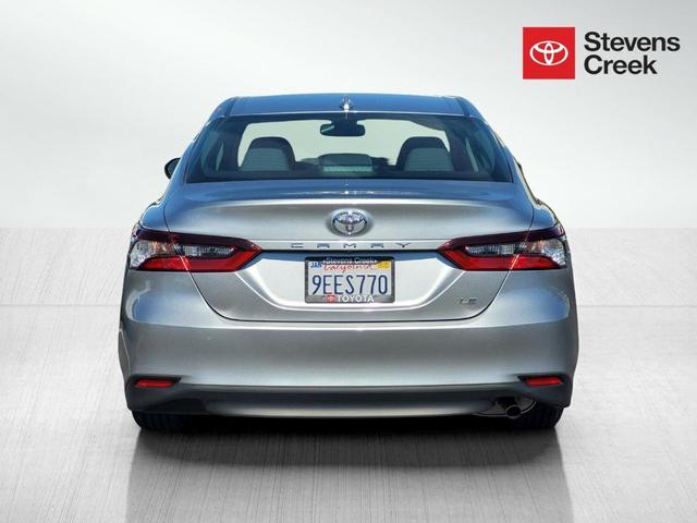2024 toyota camry le