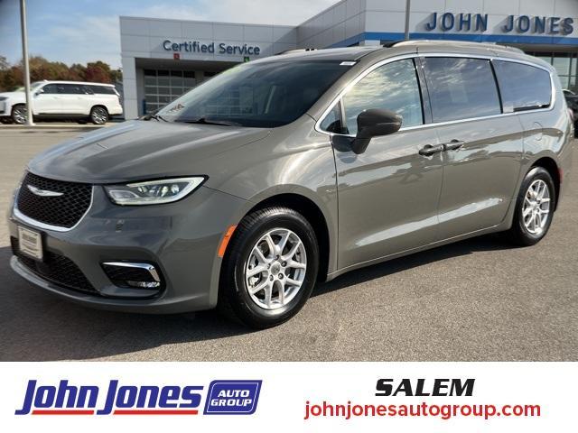 2022 chrysler pacifica touring-l