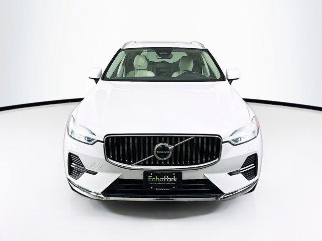 2023 volvo xc60 plus bright theme