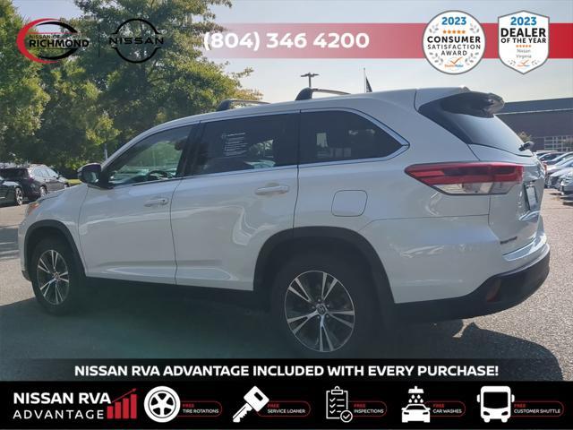 2019 toyota highlander le