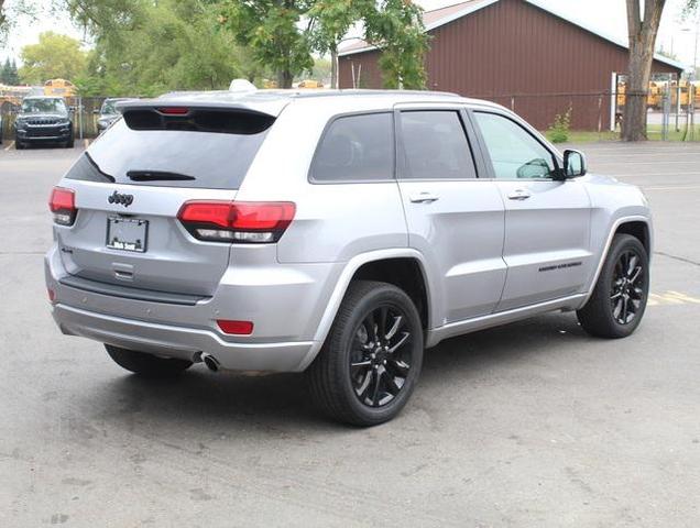 2021 jeep grand cherokee laredo