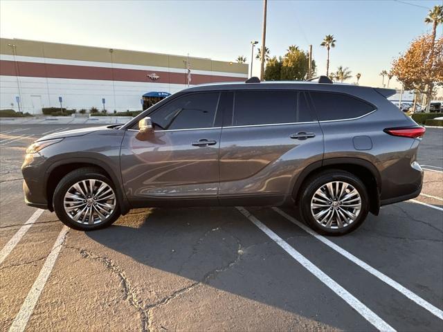 2022 toyota highlander platinum