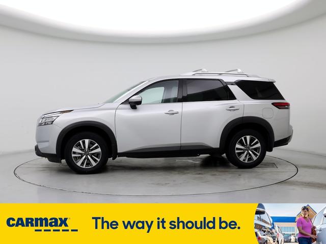 2023 nissan pathfinder sl