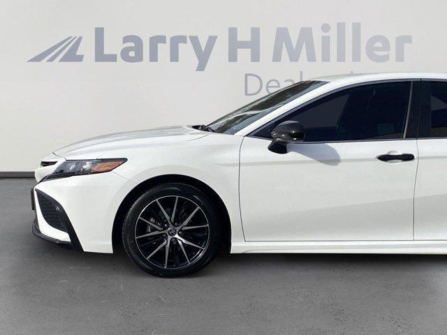 2021 toyota camry se