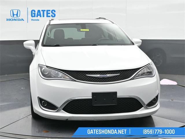 2019 chrysler pacifica touring-l plus