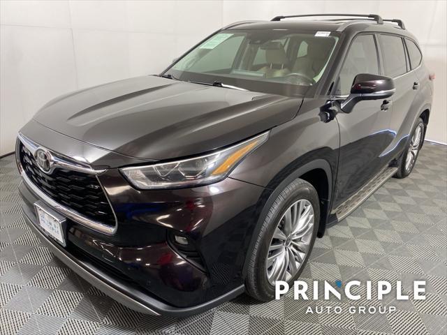 2022 toyota highlander platinum