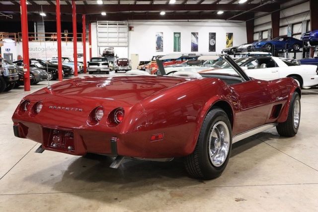 1975 chevrolet corvette 77201 miles dark red metallic convertible 350 v8 manual