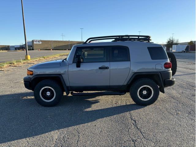 2013 toyota fj cruiser base