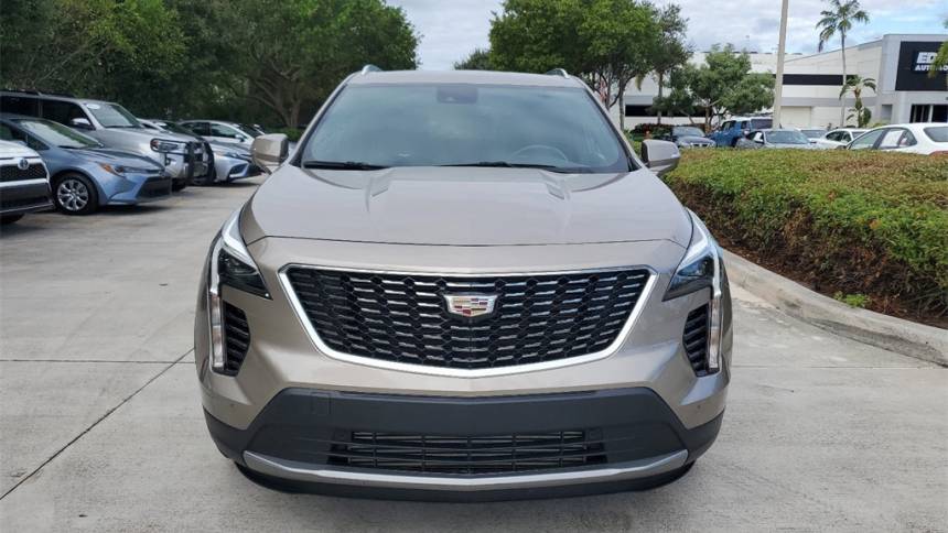 2022 cadillac xt4 premium luxury