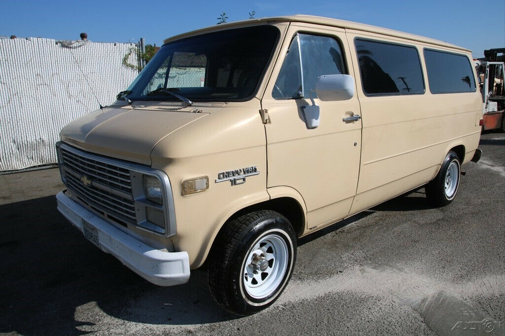 1983 chevrolet g10 automatic 8 cylinder no reserve