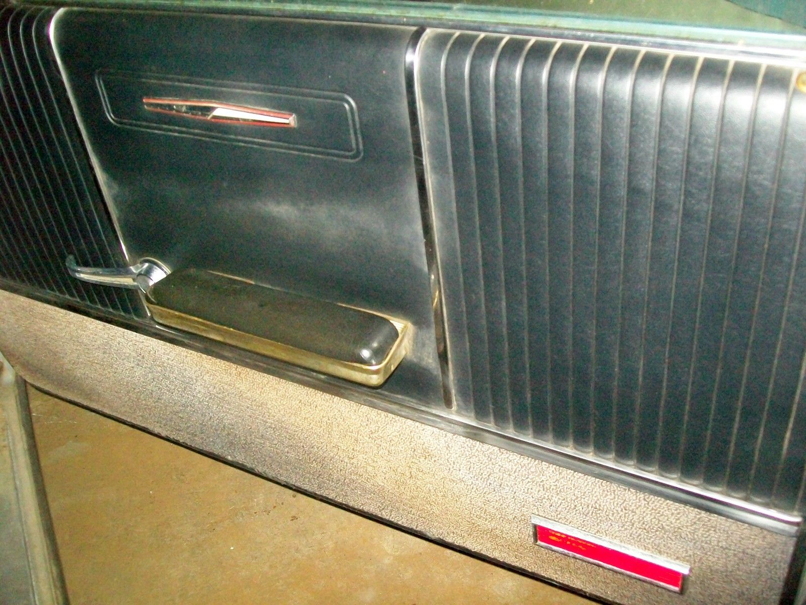 1964 pontiac grand prix base 6.4l