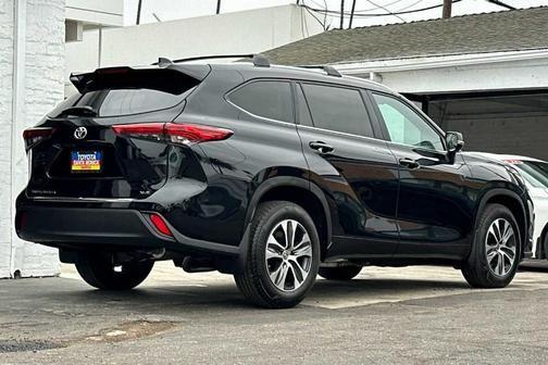 2023 toyota highlander