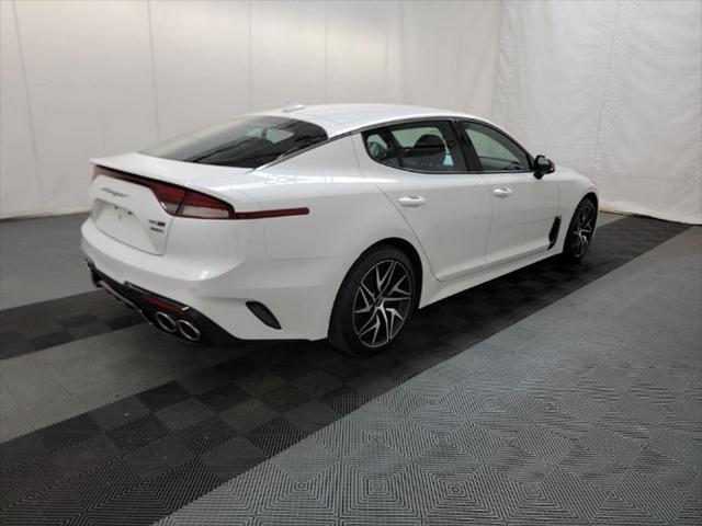 2022 kia stinger gt-line