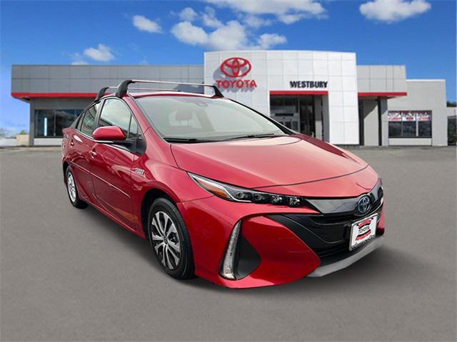 2022 toyota prius prime le