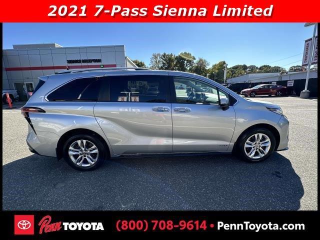 2021 toyota sienna limited 7-passenger