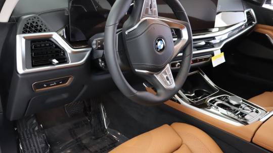 2025 BMW X7