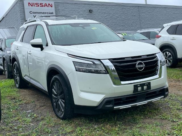 2023 nissan pathfinder sl