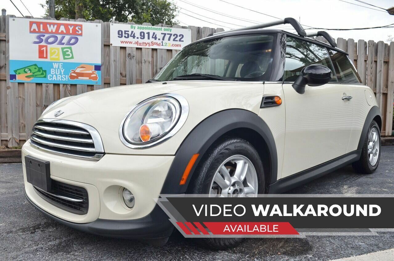 2012 mini cooper base 2dr hatchback