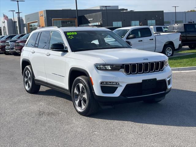 2023 jeep grand cherokee 4xe base