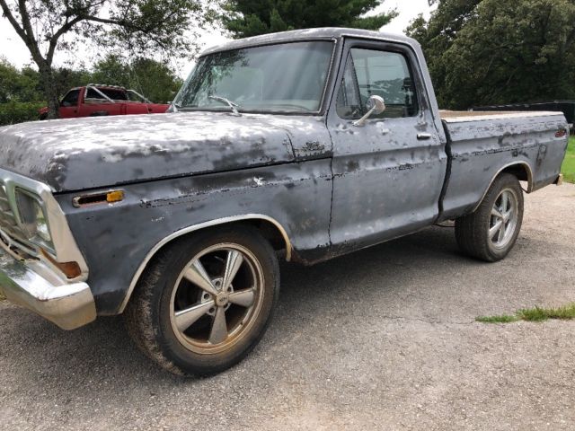 1978 ford f-100 short bed very solid newer 351 engine & trans