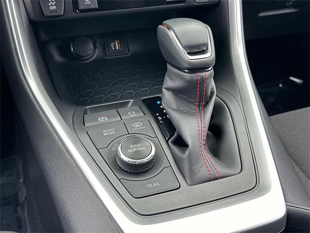 2024 toyota rav4 prime se