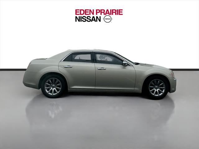 2012 chrysler 300 limited