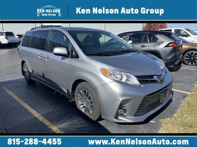 2018 toyota sienna xle
