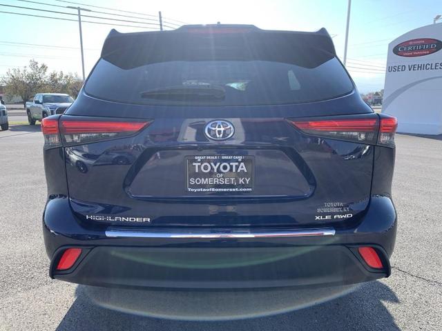 2022 toyota highlander xle