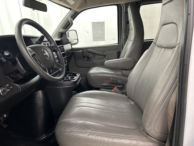 2020 gmc savana 3500 rwd 3500 extended wheelbase ls