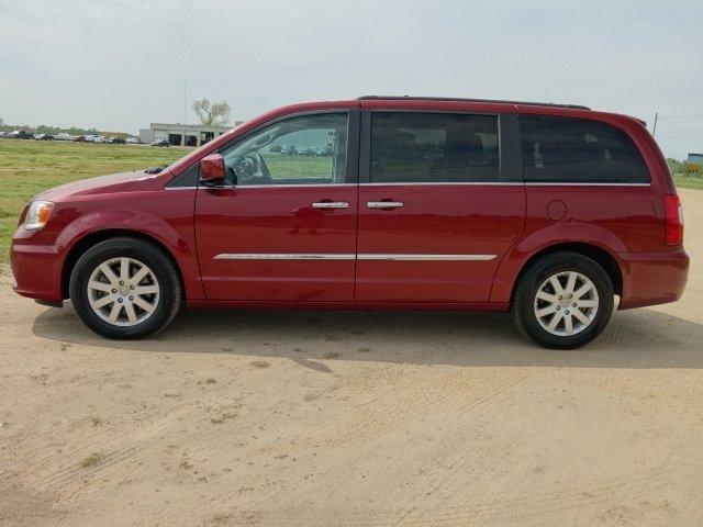 used 2016 chrysler town & country touring hurlock, md 21643 for sale in hurlock, maryland