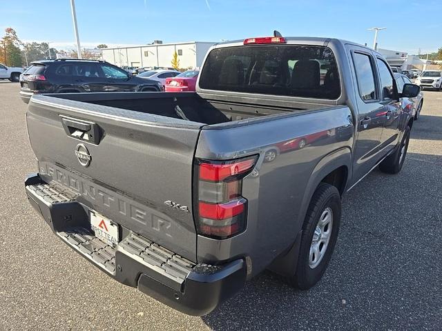 2022 nissan frontier s