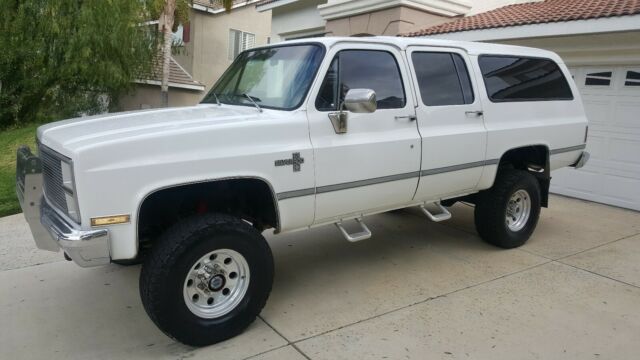 1984 chevrolet suburban 4x4 350 v8