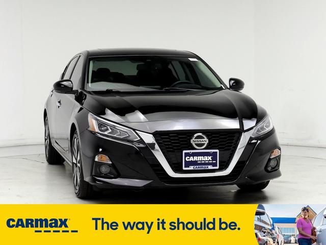 2020 nissan altima sv