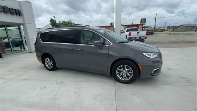 2021 chrysler pacifica touring